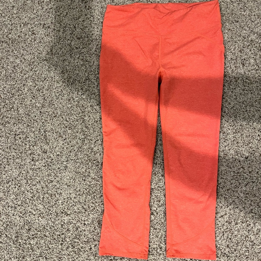 Fabletics capri length leggings